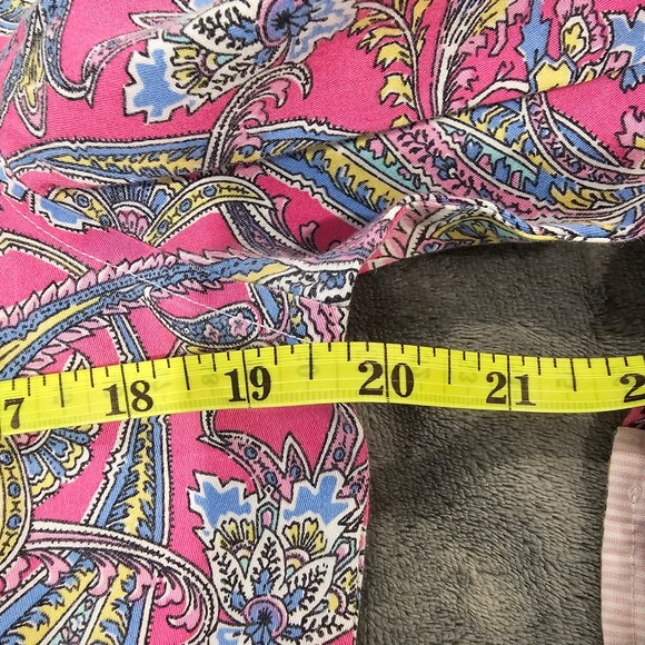 Chaps Womens Pink Paisley Print Button Down Shirt No Iron Long Sleeve Size M - Picture 3 of 6